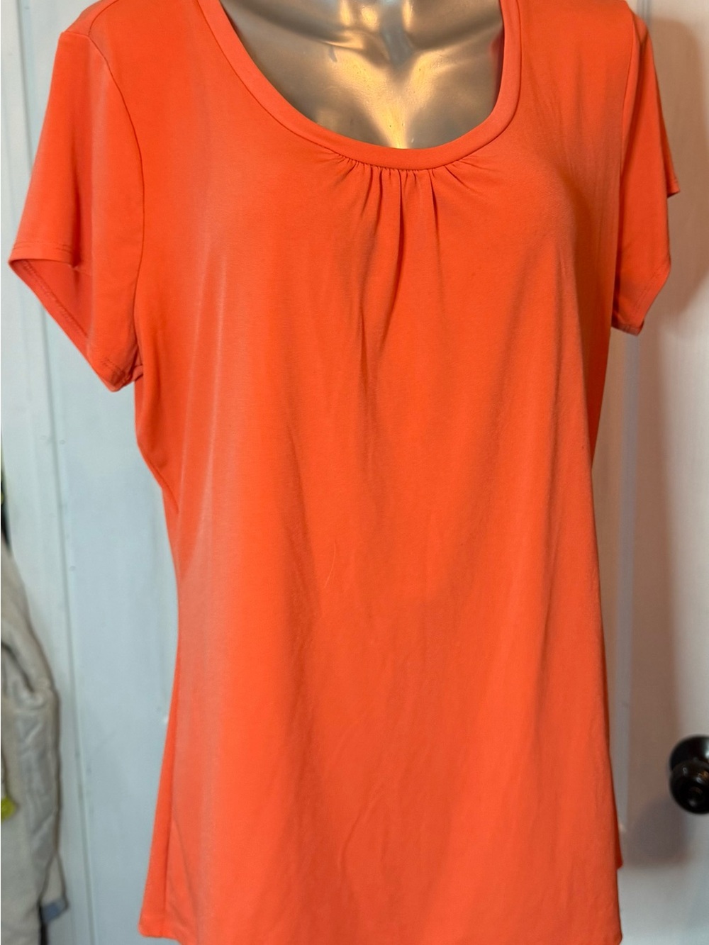 Worthington Coral Short Sleeve Scoop Neck Tee